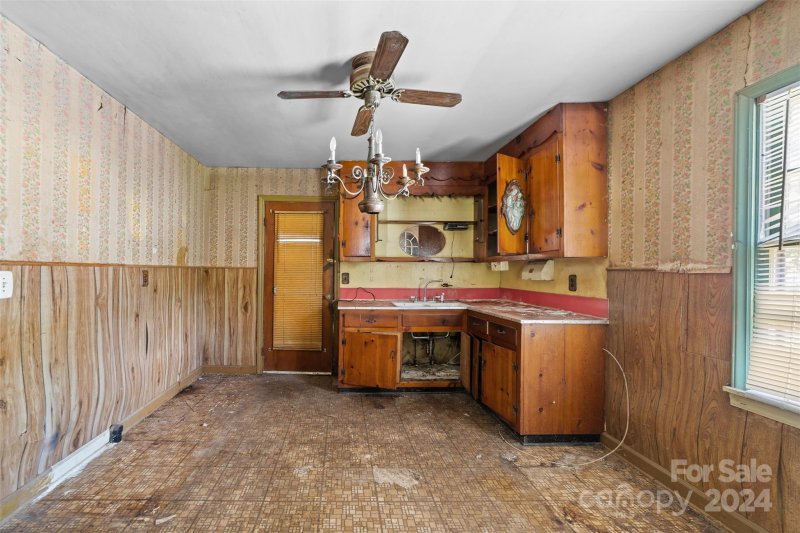 Property image 5 at 2704 Mary Avenue, Gastonia, NC 28052