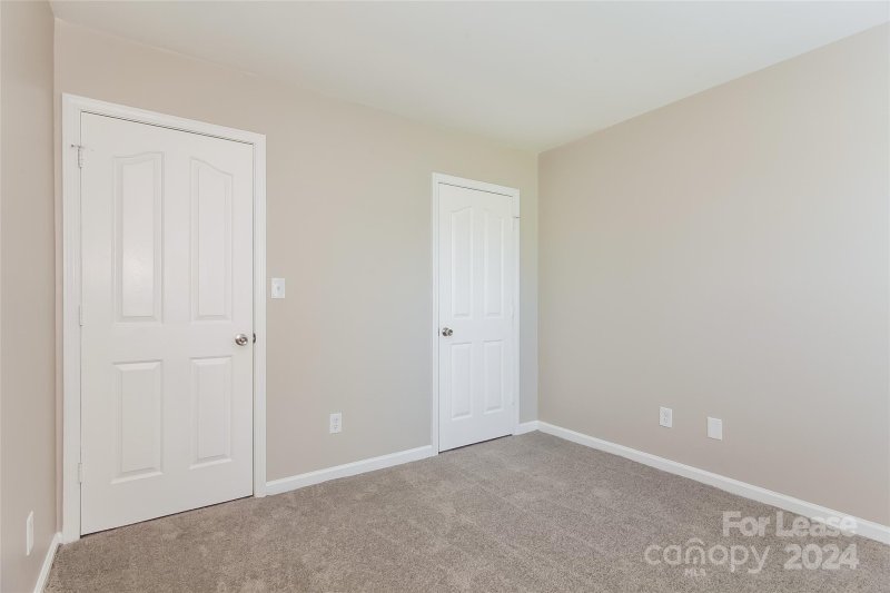 Property image 4 at 11221 Northwoods Forest Drive, Charlotte, NC 28214