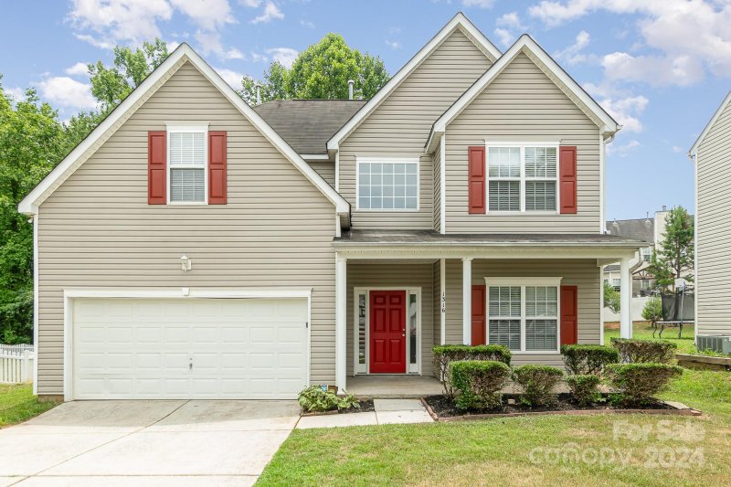 Property image 2 at 1316 Kersey Glen Lane, Charlotte, NC 28216