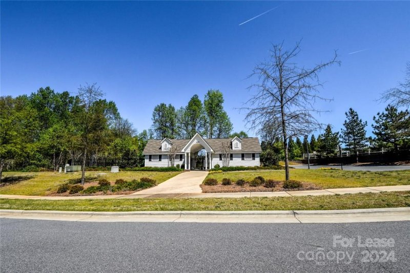 Property image 4 at 150 Limerick Road, Mooresville, NC 28115