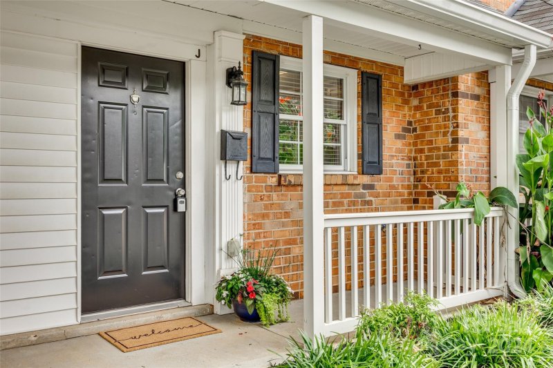 Property image 2 at 1310 Green Oaks Lane, Charlotte, NC 28205