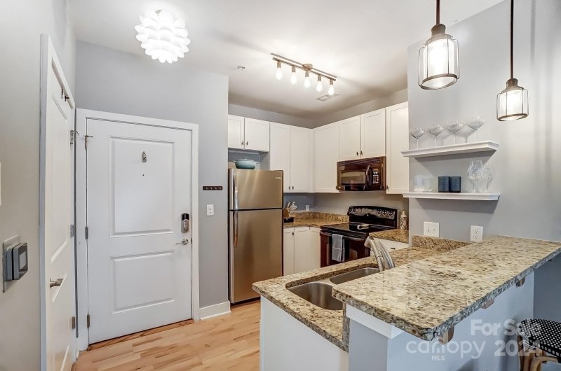 Property image 2 at 630 Calvert Street, Charlotte, NC 28208