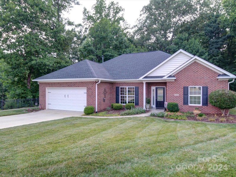 2100 Brookberry Lane