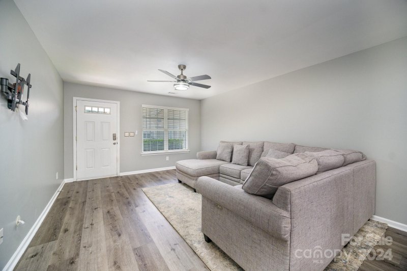 Property image 2 at 11057 Alderbrook Lane, Charlotte, NC 28270