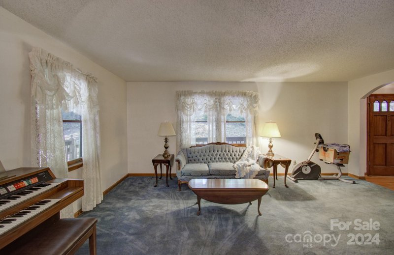 Property image 3 at 29 Coffey Circle, Asheville, NC 28806