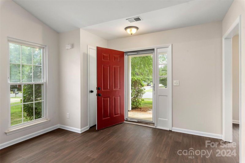 Property image 5 at 8700 Brookstead Drive, Charlotte, NC 28215