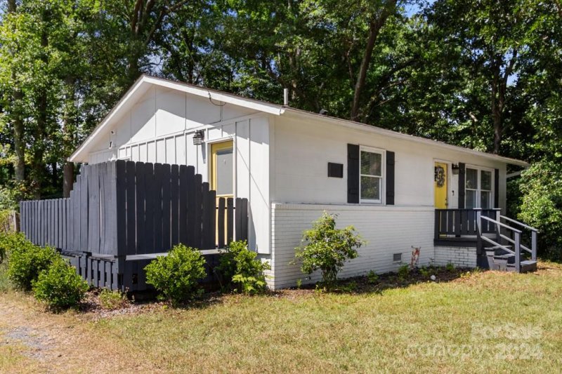 Property image 2 at 314 Flat Rock Street, Clover, SC 29710