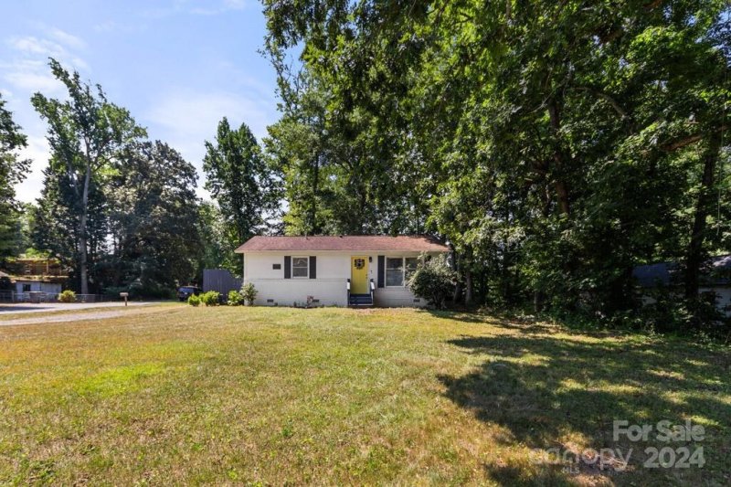 Property image 3 at 314 Flat Rock Street, Clover, SC 29710