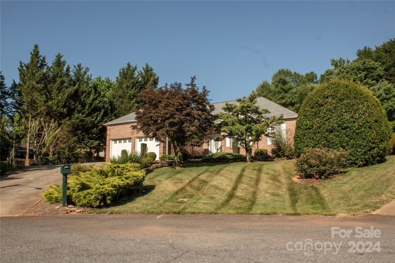 1740 7th Street Lane