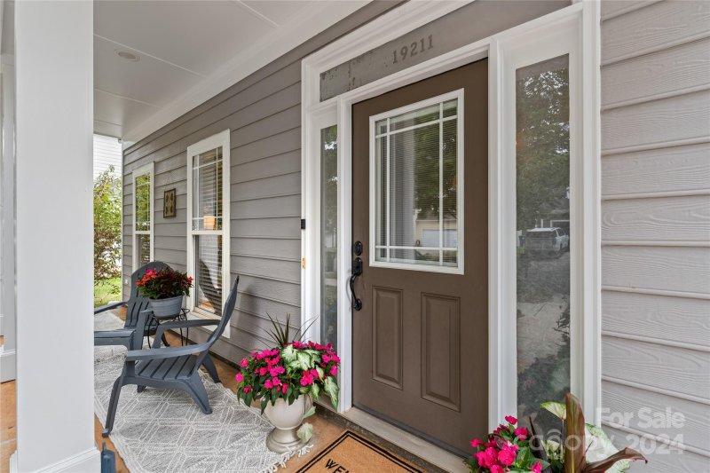 Property image 3 at 19211 Coachmans Trace, Cornelius, NC 28031