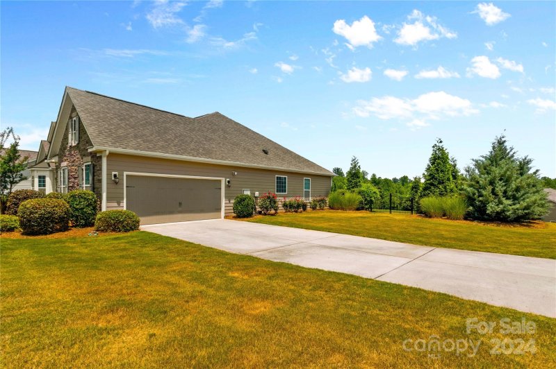 Property image 4 at 222 Hunters Hill Drive, Statesville, NC 28677