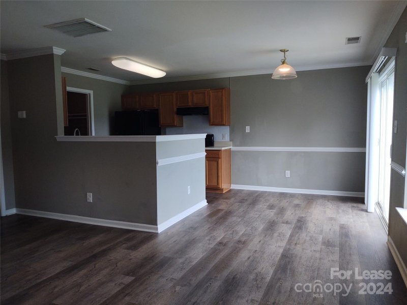 Property image 5 at 7302 Woodbourne Lane, Charlotte, NC 28273