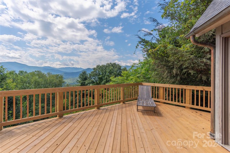 Property image 3 at 931 Scenic Circle, Waynesville, NC 28786