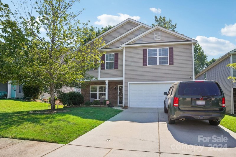 Property image 2 at 9432 Eagle Feathers Drive, Charlotte, NC 28214