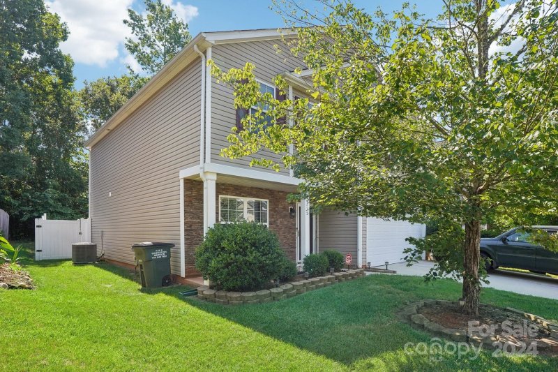 Property image 3 at 9432 Eagle Feathers Drive, Charlotte, NC 28214