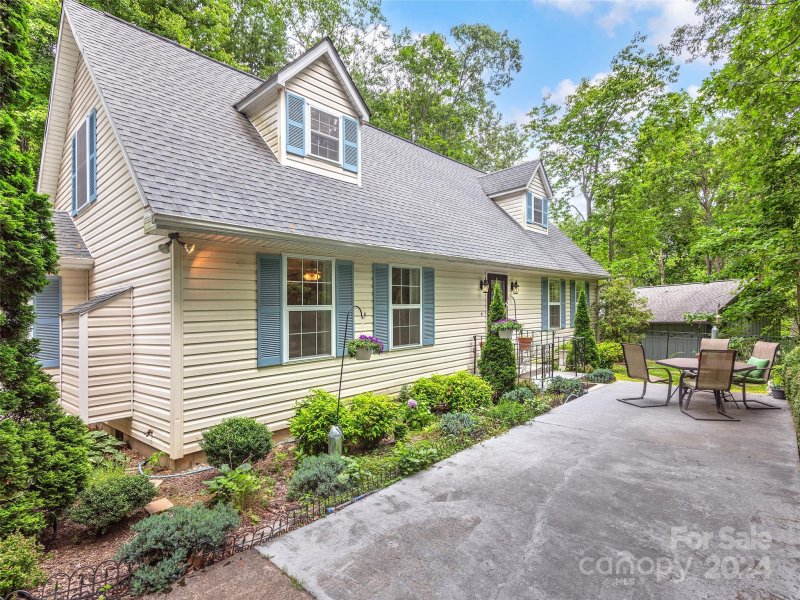 210 Sleepy Hollow None