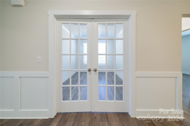 Property image 5 at 6713 Kinghurst Drive, Charlotte, NC 28216