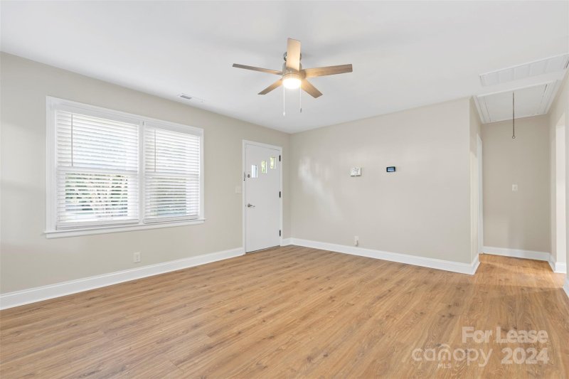 Property image 3 at 1644 Longfellow Street, Charlotte, NC 28205
