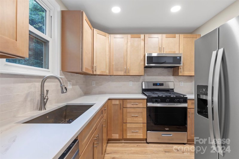 Property image 4 at 1644 Longfellow Street, Charlotte, NC 28205