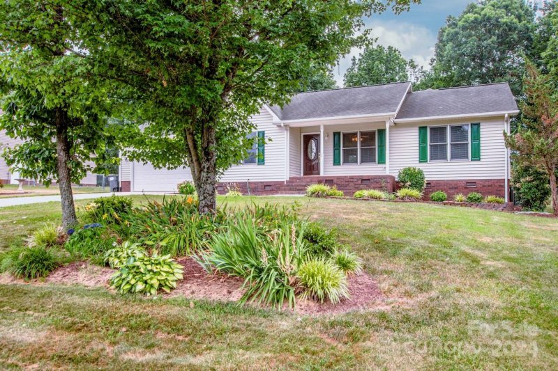 Property image 3 at 230 Rumple Hill Drive, Statesville, NC 28677