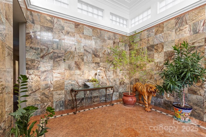 Property image 5 of 640 Davie Avenue in Historic District, Statesville, NC 28677