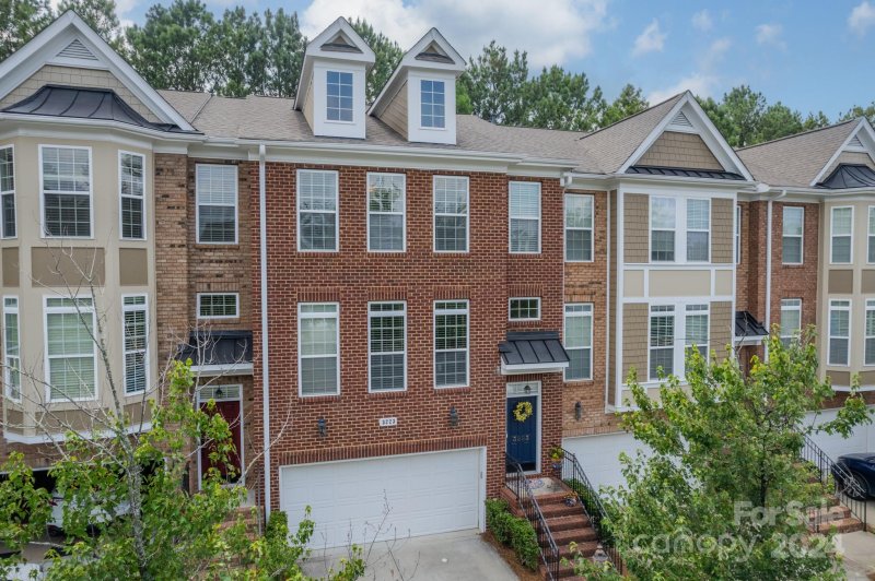 3223 Luke Crossing Drive