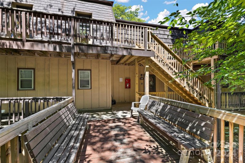 Property image 4 at 101 Mid Holiday Lane, Beech Mountain, NC 28604