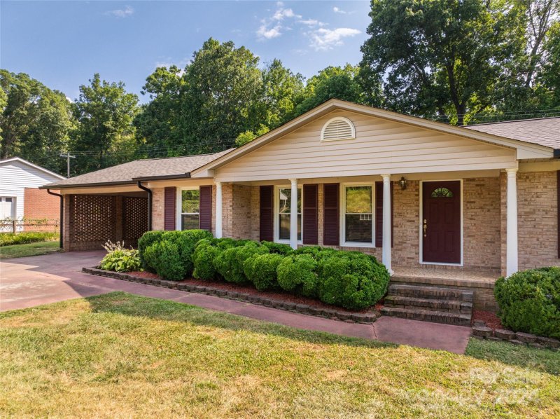 Property image 2 at 685 University Drive, Rock Hill, SC 29730