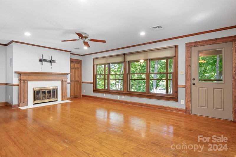 Property image 4 at 195 Paradise Peninsula Road, Mooresville, NC 28117