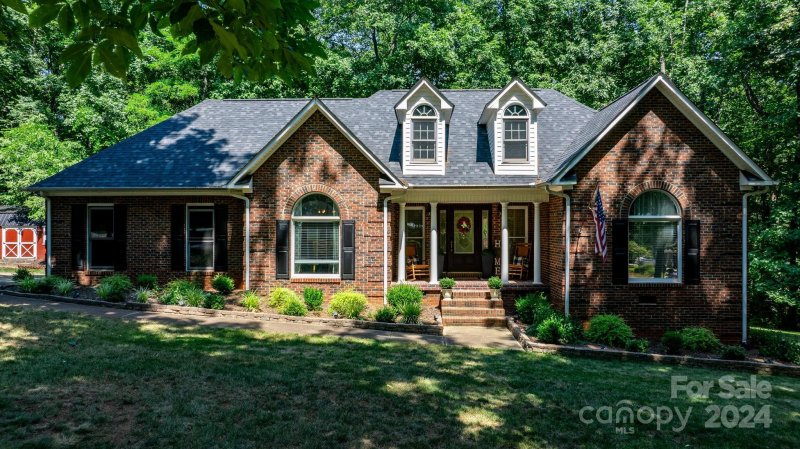 Property image 2 at 1442 Falcon Drive, Newton, NC 28658