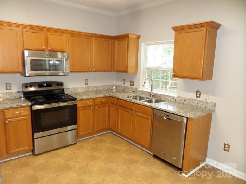 Property image 5 at 2220 Waters Trail Drive, Charlotte, NC 28216