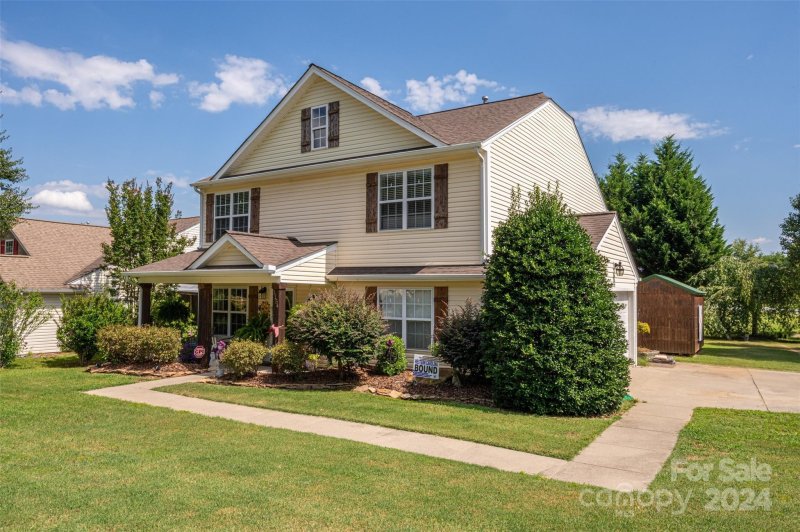 Property image 2 at 1154 Larkspur Lane, Dallas, NC 28034