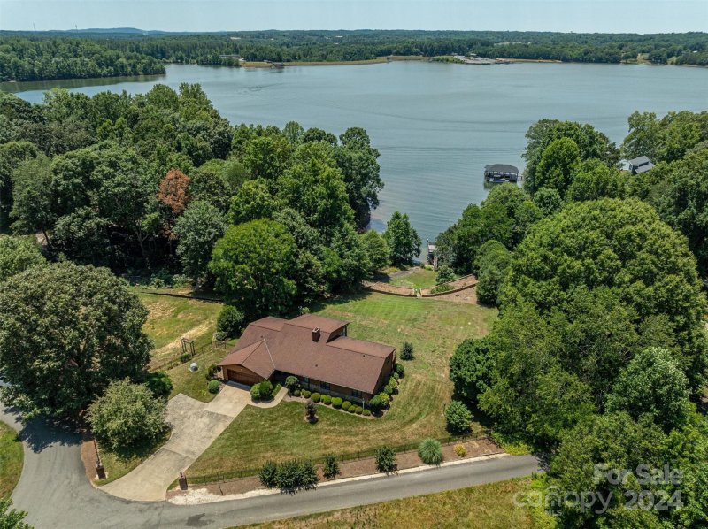 Property image 2 at 129 Lakewood Drive, Kings Mountain, NC 28086