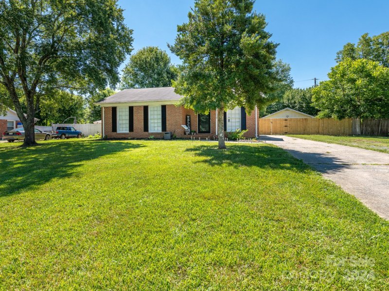 Property image 3 at 6104 Stoneyridge Drive, Indian Trail, NC 28079