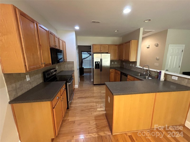 Property image 3 at 121 Washburn Range Drive, Mooresville, NC 28115