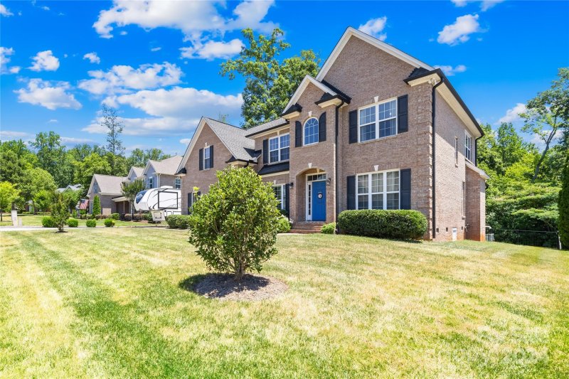 Property image 3 at 5425 Grayson Ridge Court, Gastonia, NC 28056