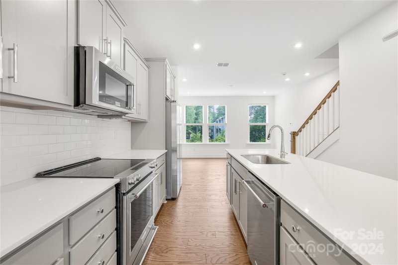 Property image 4 at 4020 Capital Ridge Court, Charlotte, NC 28205