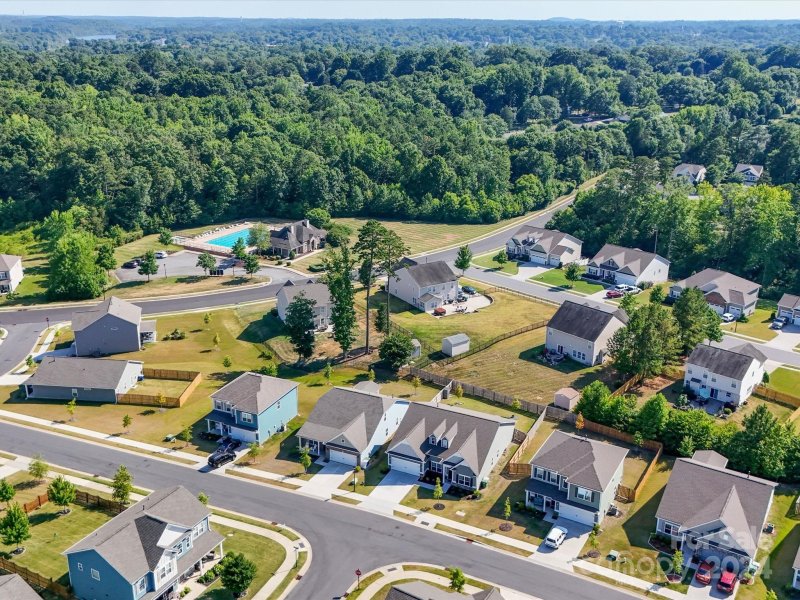 Property image 3 at 311 Crandon Road, Mount Holly, NC 28120