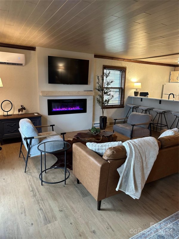 Property image 4 at 103 Mid Holiday Lane, Beech Mountain, NC 28604