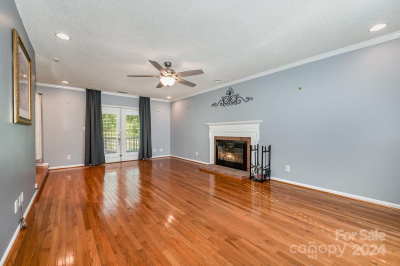 Property image 3 at 10907 Falls Branch Lane, Charlotte, NC 28214