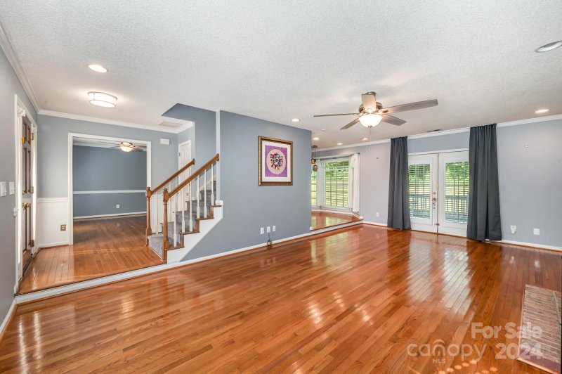 Property image 4 at 10907 Falls Branch Lane, Charlotte, NC 28214