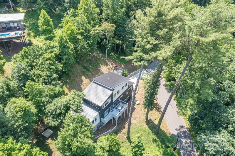 Property image 2 at 22 Ardmion Park, Asheville, NC 28801