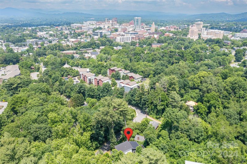 Property image 3 at 22 Ardmion Park, Asheville, NC 28801