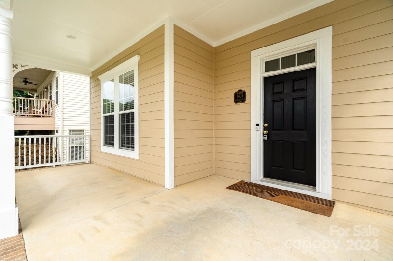 Property image 2 at 1308 Gainsborough Drive, Matthews, NC 28104