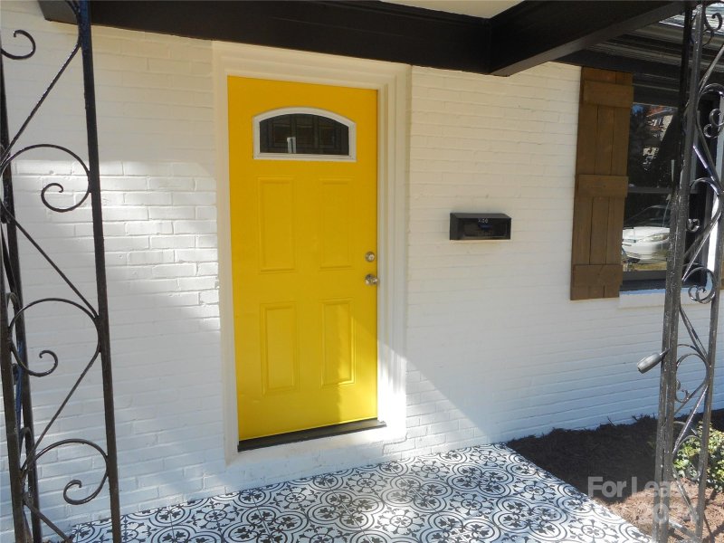 Property image 2 at 236 S Sycamore Street, Charlotte, NC 28202