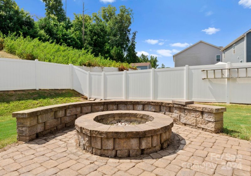 Property image 4 at 3949 Lake Breeze Drive, Sherrills Ford, NC 28673