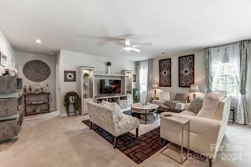 Property image 3 at 5204 Rustling Pines Court, Charlotte, NC 28215