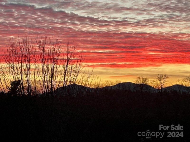 Property image 5 at 11 Holland Mountain View, Asheville, NC 28804