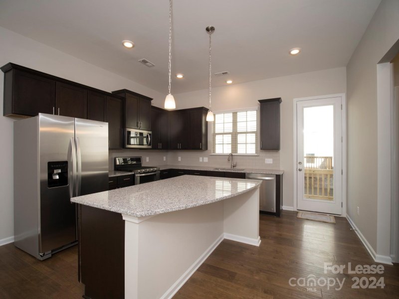 1025 Doveridge Street