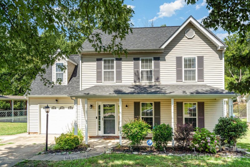 577 Dannyn Grove Court